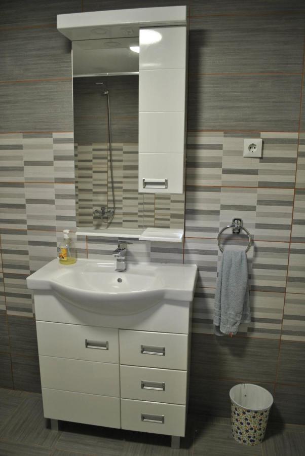 Eco Rural Tourism Association Skorenovac Hotel Bagian luar foto