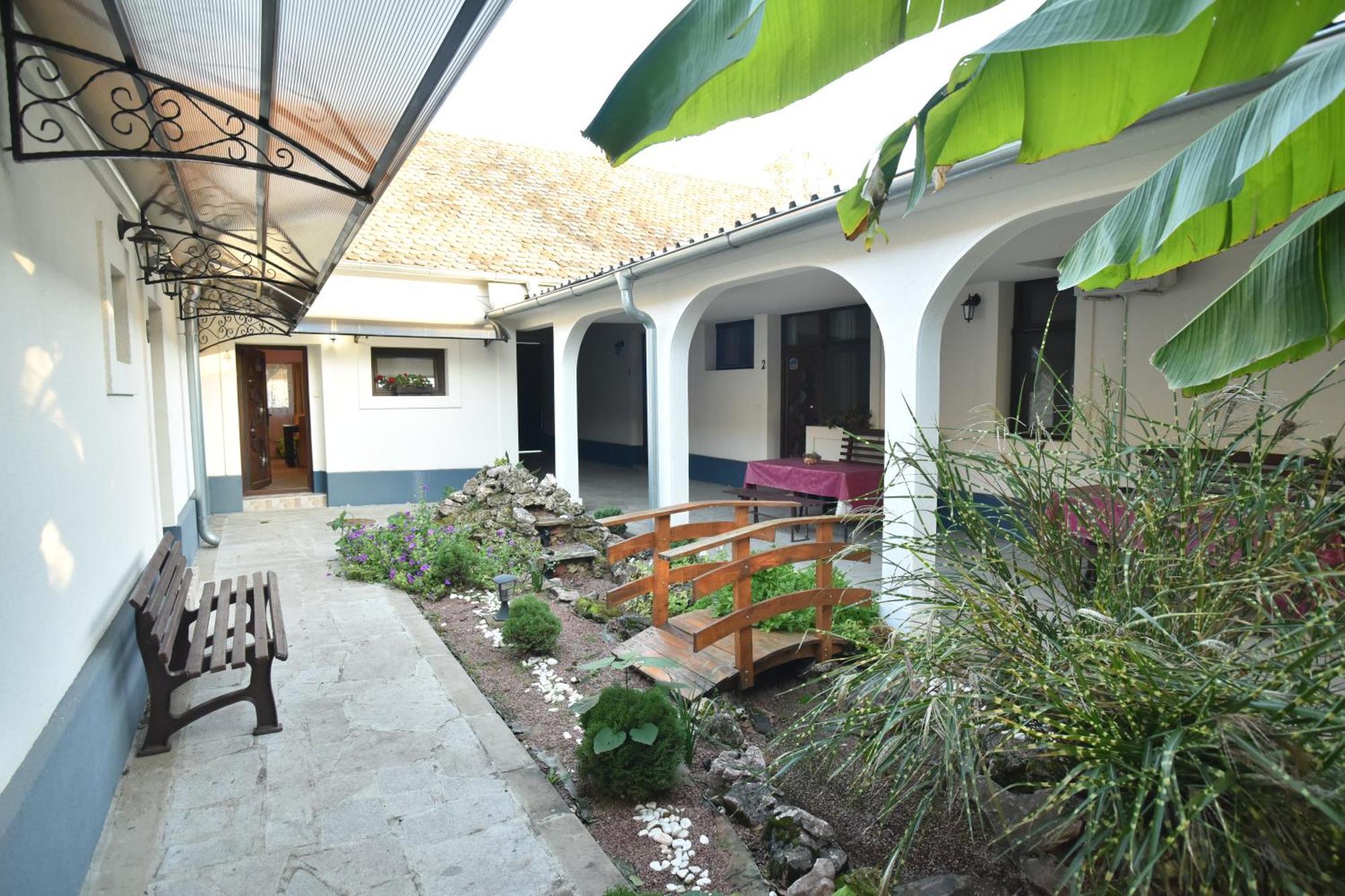 Eco Rural Tourism Association Skorenovac Hotel Bagian luar foto