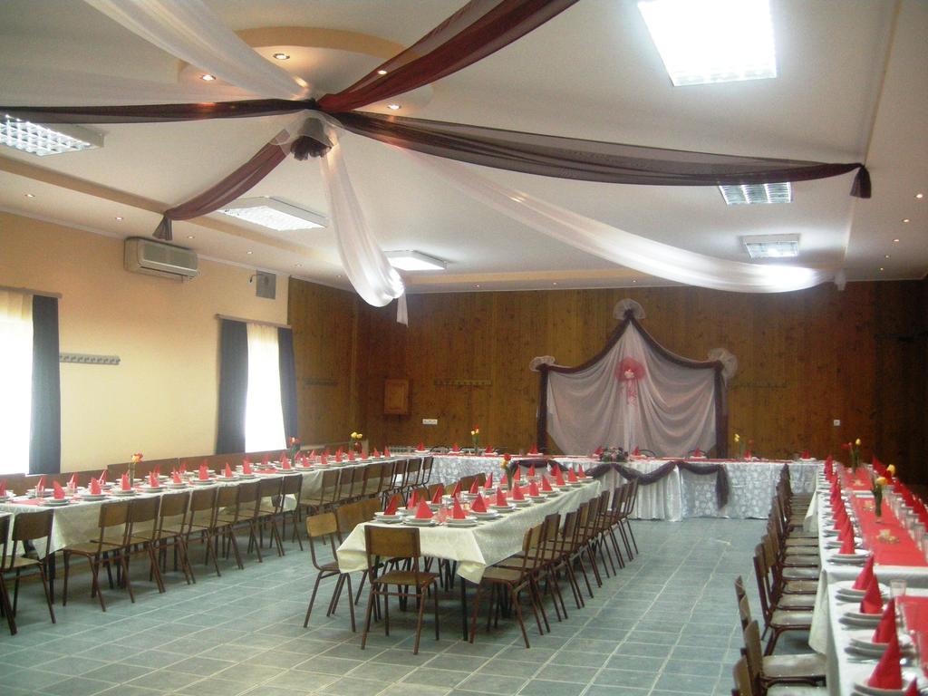 Eco Rural Tourism Association Skorenovac Hotel Bagian luar foto