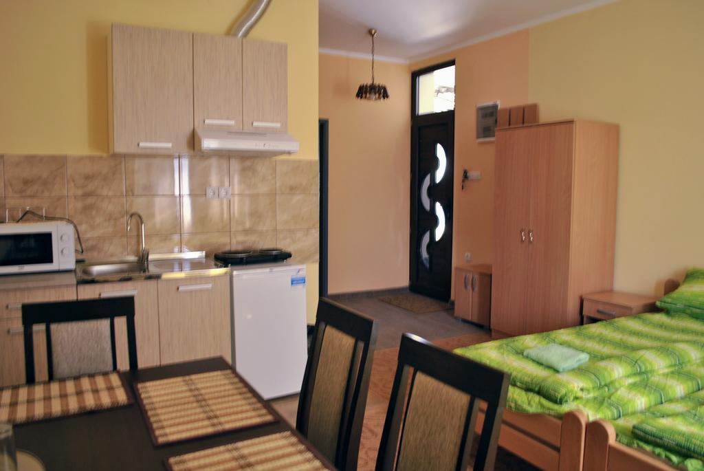 Eco Rural Tourism Association Skorenovac Hotel Bagian luar foto