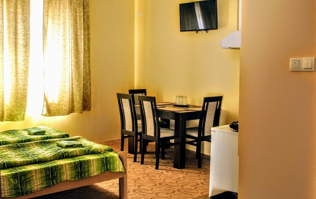 Eco Rural Tourism Association Skorenovac Hotel Bagian luar foto